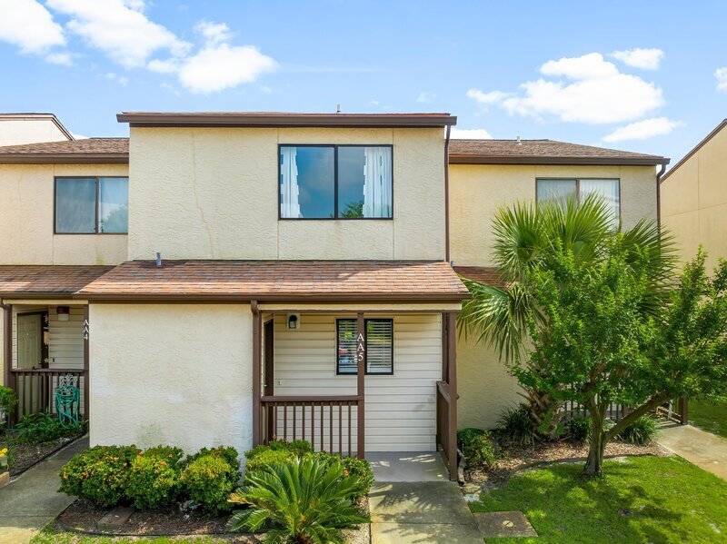 17620 Front Beach Rd in Panama City Beach, FL - Building Photo