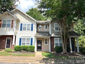 8378 Chaceview Ct in Charlotte, NC - Building Photo