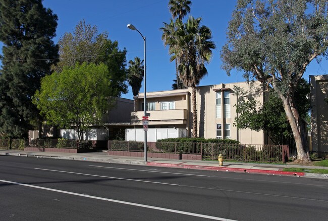 8567 Balboa Blvd