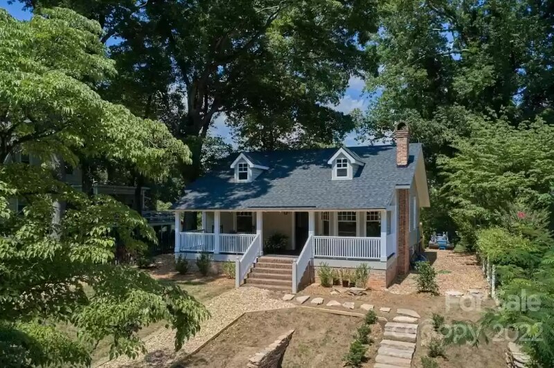 143 Broadway Ave in Tryon, NC - Building Photo