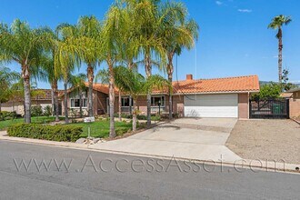 43160 San Marcos Pl in Hemet, CA - Building Photo - Building Photo