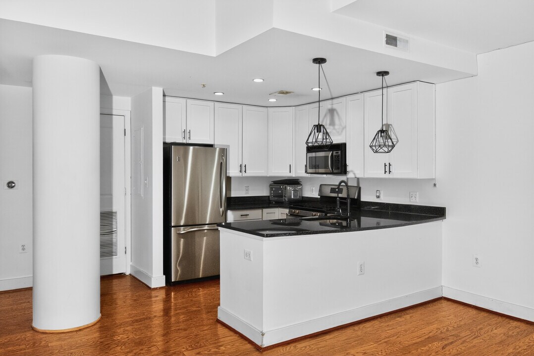 1211 13th St NW, Unit T3 in Washington, DC - Building Photo