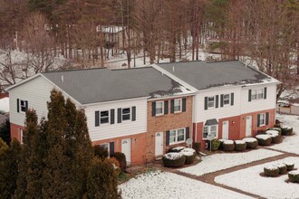 Edinboro Townhomes and Apartments in Edinboro, PA - Building Photo - Building Photo