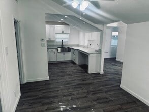 4422 W 164th St, Unit 4422 1/2 in Lawndale, CA - Building Photo - Building Photo