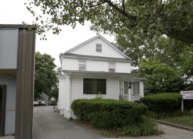 1598 New York Ave in Huntington Station, NY - Building Photo - Building Photo