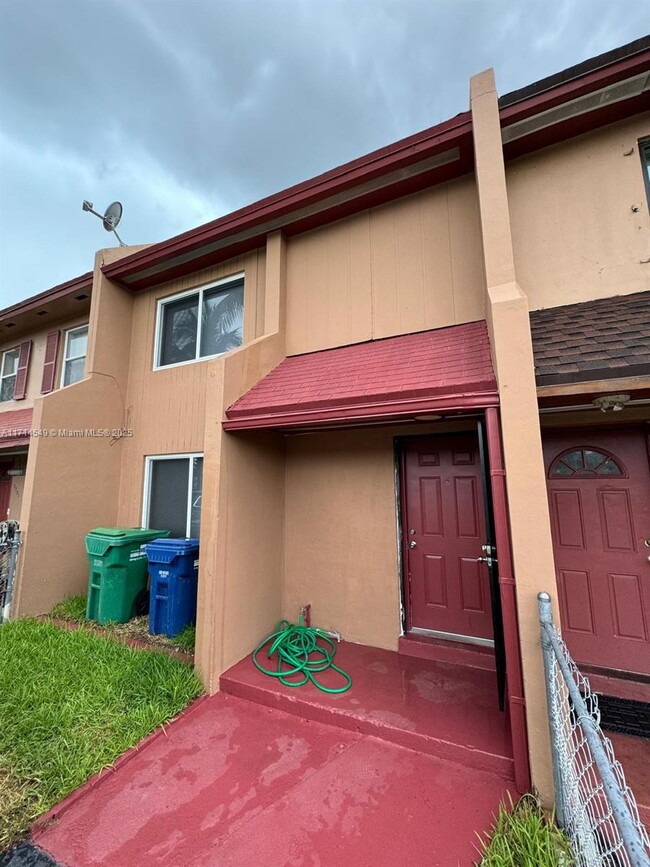 2767 NW 196th Terrace in Miami Gardens, FL - Building Photo - Building Photo