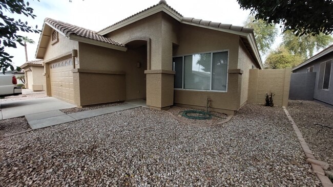 3930 E Barbarita Ave in Gilbert, AZ - Building Photo - Building Photo