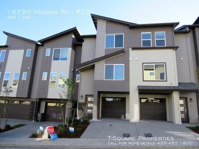 15720 Meadow Rd-Unit -#C3 in Lynnwood, WA - Foto de edificio - Building Photo