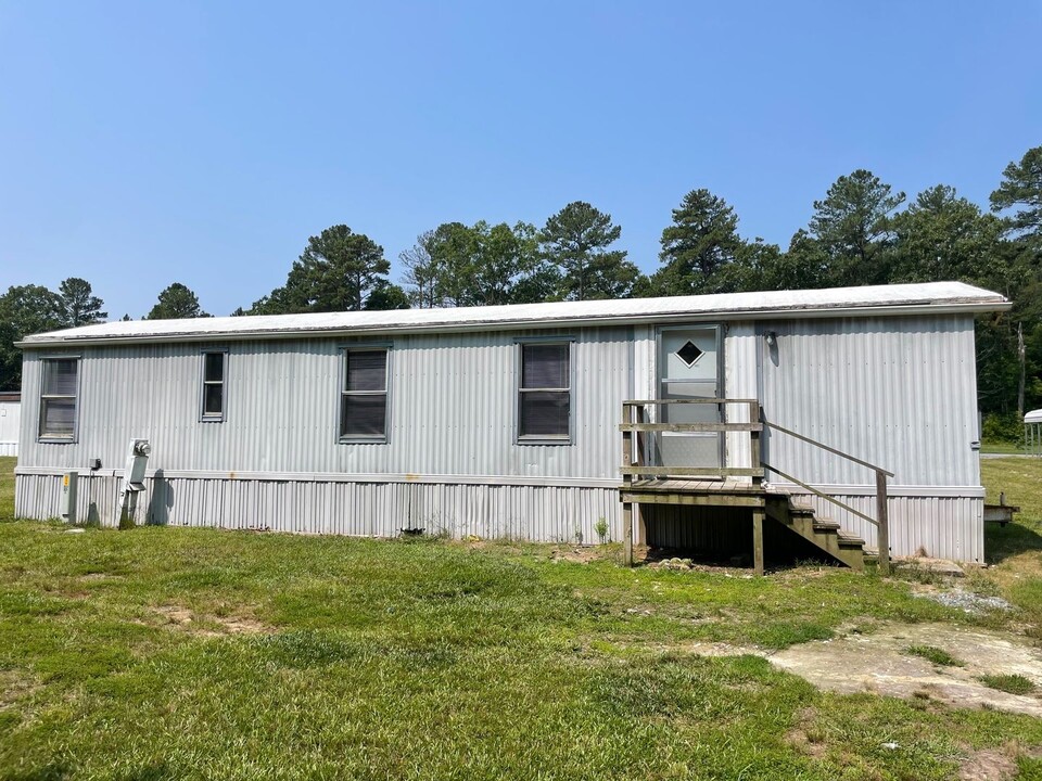 212 Leatherwood Ln in Robbins, NC - Building Photo