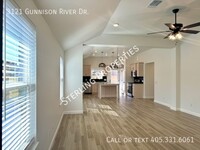 3121 Gunnison River Dr in Yukon, OK - Foto de edificio - Building Photo