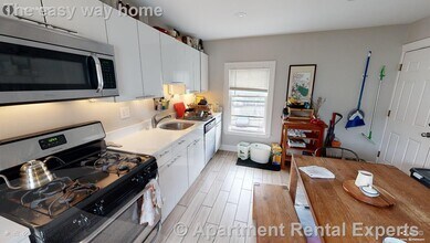 13 Pleasant St in Cambridge, MA - Building Photo - Building Photo