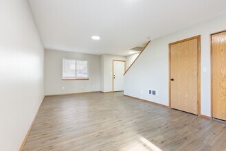 2819 SE 90th Pl in Portland, OR - Building Photo - Building Photo