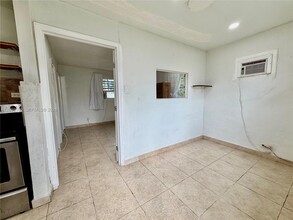 2212 Grant St in Hollywood, FL - Building Photo - Building Photo