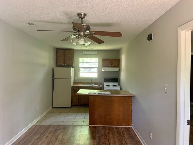 2302 13th St SW in Huntsville, AL - Building Photo - Building Photo