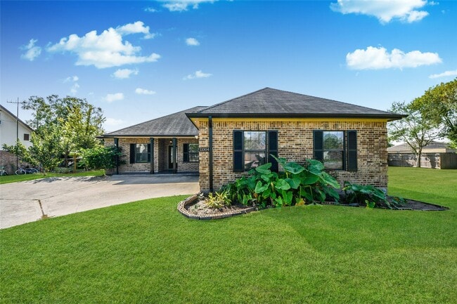 11004 San Jacinto Dr in La Porte, TX - Building Photo - Building Photo