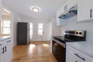 49 Merrimack St, Unit 1 in Penacook, NH - Building Photo