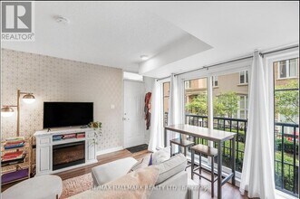50-950 Western Battery Rd in Toronto, ON - Building Photo - Building Photo