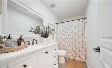 1900 Rancho Frontera Ave, Unit F44 in Calexico, CA - Foto de edificio - Building Photo