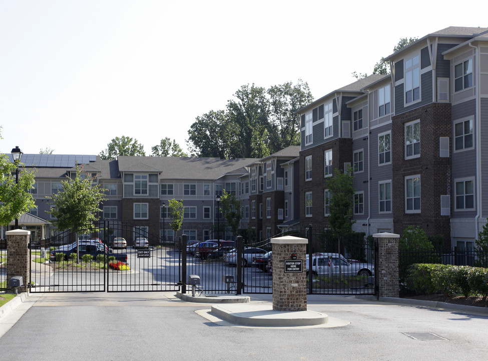 Adamsville Green in Atlanta, GA - Foto de edificio