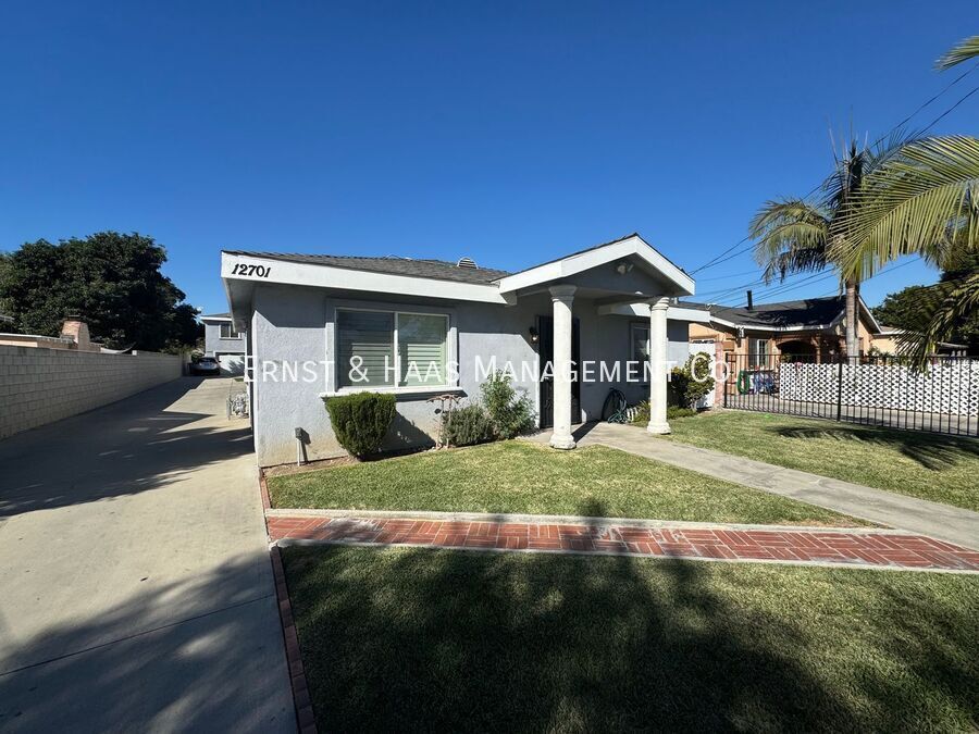 12701 Waldorf Dr in Lynwood, CA - Building Photo