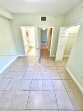 7085 Nova Dr, Unit 223 in Davie, FL - Building Photo - Building Photo