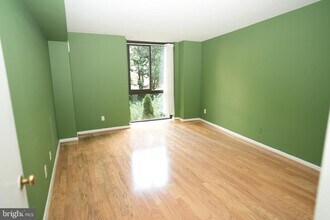 4620 N Park Ave in Chevy Chase, MD - Building Photo - Building Photo