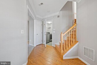 726 Catts Tavern Dr in Alexandria, VA - Building Photo - Building Photo