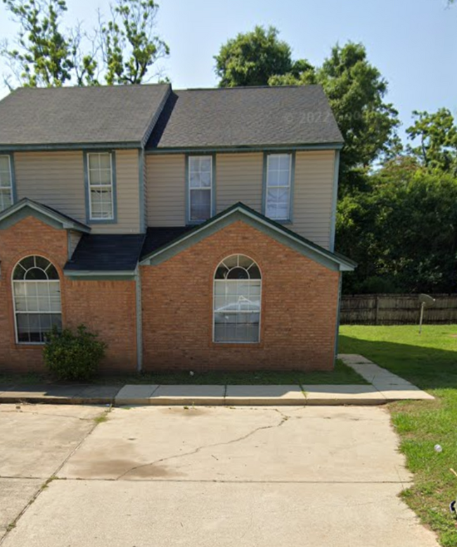 property at 2716 Tess Cir