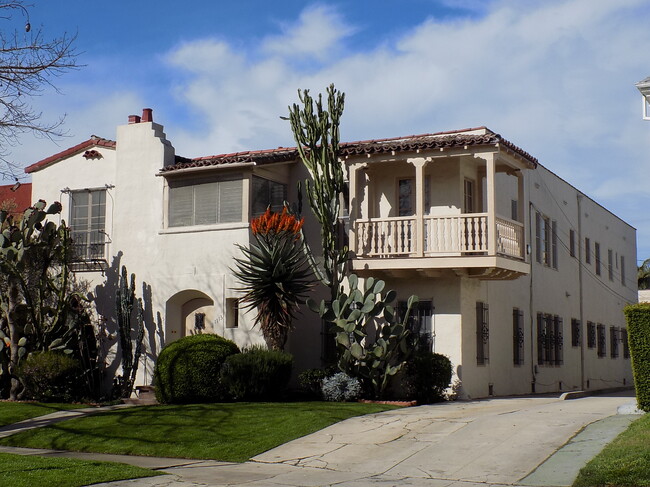 1113 Meadowbrook Ave, Unit 2 in Los Angeles, CA - Foto de edificio - Building Photo