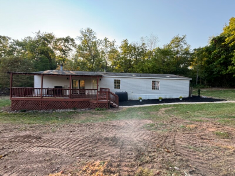 136 Slippery Holw Rd in Breezewood, PA - Building Photo