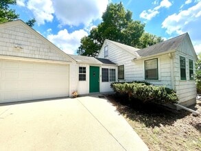 3260 US-61 in White Bear Lake, MN - Building Photo - Building Photo