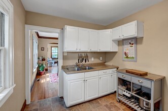 3649 3rd Ave S, Unit #2 in Minneapolis, MN - Foto de edificio - Building Photo