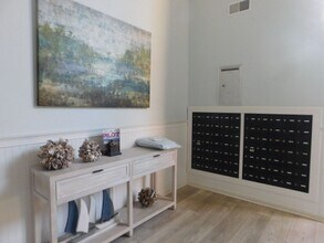 100 Helmsman Way in Hilton Head Island, SC - Building Photo - Building Photo