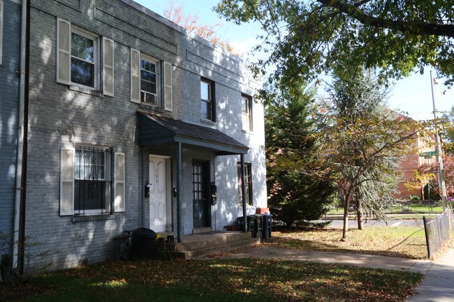 101 P St NW in Washington, DC - Foto de edificio - Building Photo