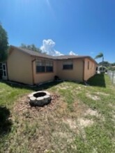 8625 Briar Patch Dr in Port Richey, FL - Building Photo - Building Photo