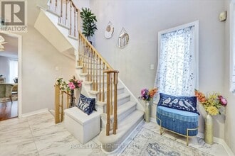 11 Arnold Estates Ln in Ajax, ON - Building Photo - Building Photo
