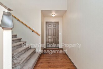 3354 W Wave Dr in Meridian, ID - Foto de edificio - Building Photo