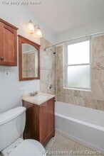 138 Highland Ave in Somerville, MA - Foto de edificio - Building Photo