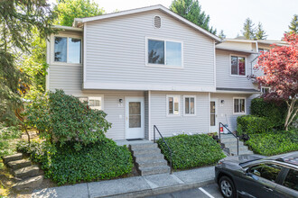 Park North Condominiums in Bothell, WA - Building Photo - Building Photo