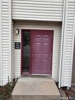 127 Burgundy Hill Ln in Middletown, CT - Building Photo