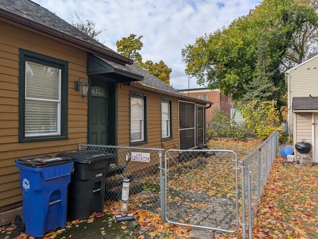 2484 W 10th St in Cleveland, OH - Building Photo - Building Photo