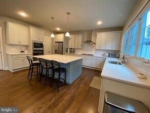 2233 N Underwood St in Falls Church, VA - Building Photo - Building Photo