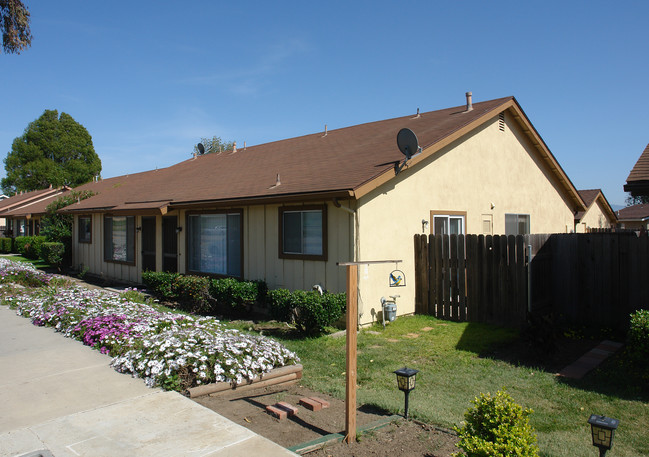 8812-8814 N Bank Dr in Ventura, CA - Building Photo - Building Photo