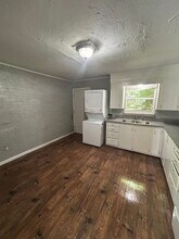 400-402 Dyer St in Springdale, AR - Building Photo - Building Photo