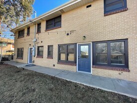 2875 S Sherman St in Englewood, CO - Building Photo