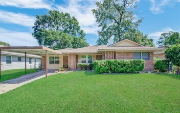 10226 Envoy St in Houston, TX - Foto de edificio - Building Photo