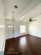 5897 N Plum Bay Pkwy in Tamarac, FL - Building Photo - Building Photo