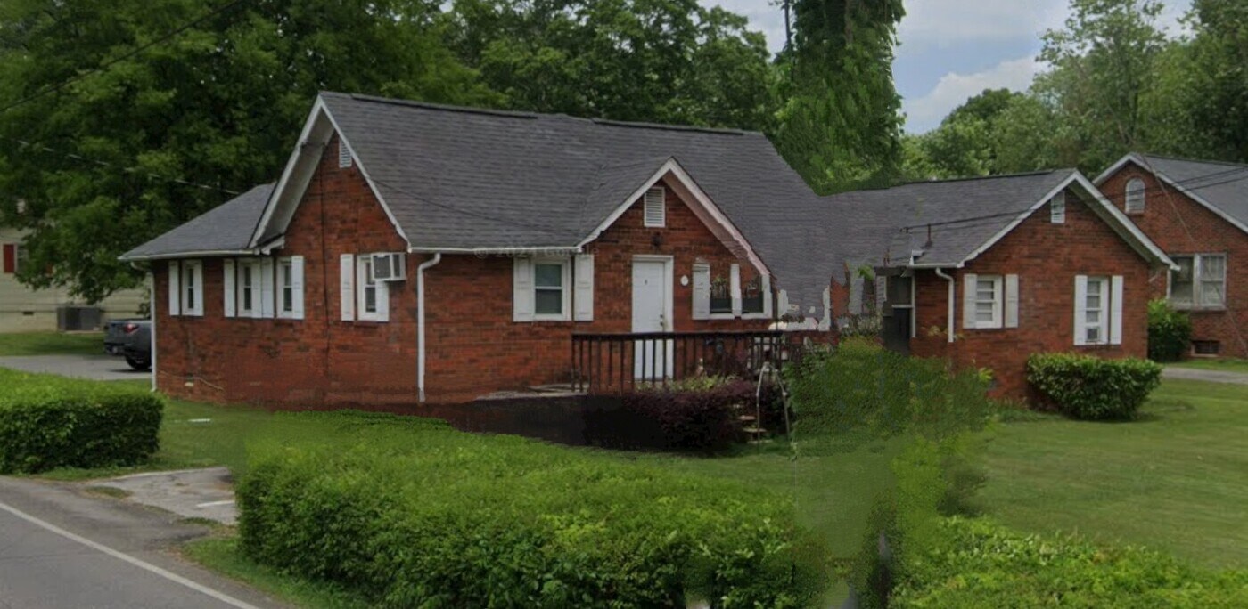 3201 Ocoee St N in Cleveland, TN - Foto de edificio