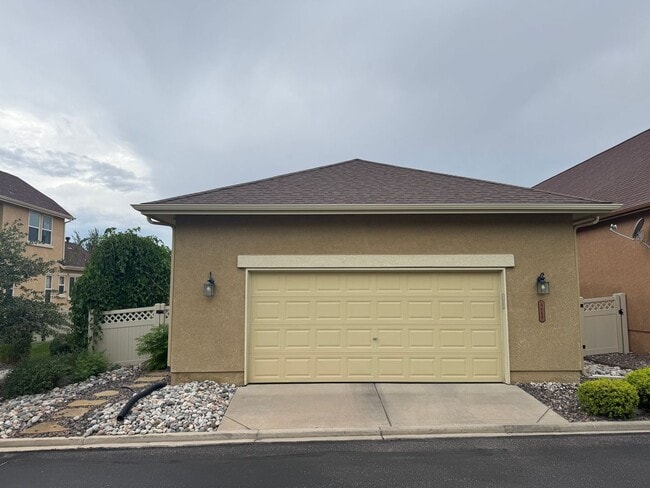 5621 Blue Moon Dr in Colorado Springs, CO - Building Photo - Building Photo