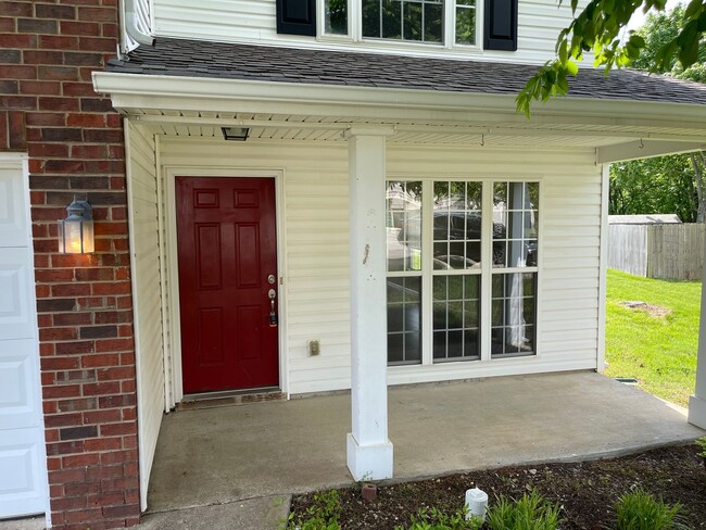2009 McCrory Pl in Spring Hill, TN - Building Photo - Building Photo